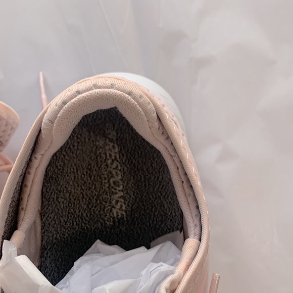 New Balance Fuelcore Coast Light Pink Tennis Shoe 10 - Picture 4 of 5